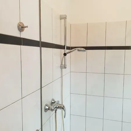 Gasthaus-aparthotel 3* شفيرته